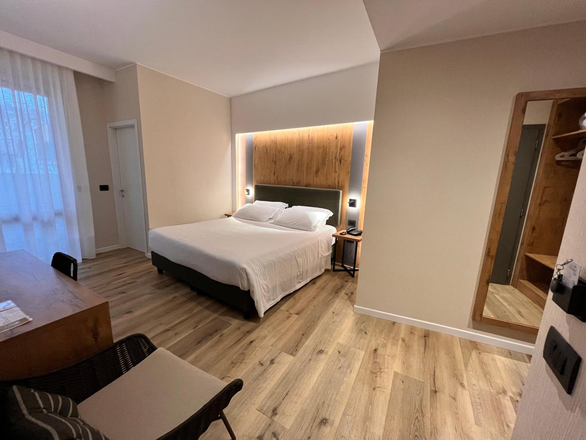 Hotel America Trento Esterno foto