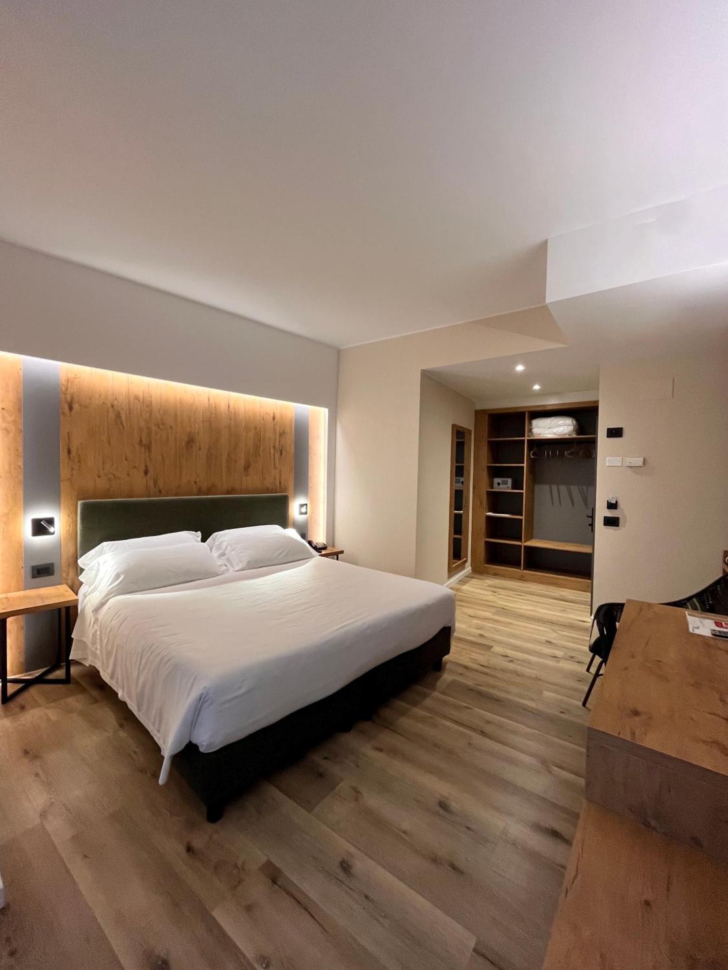 Hotel America Trento Esterno foto