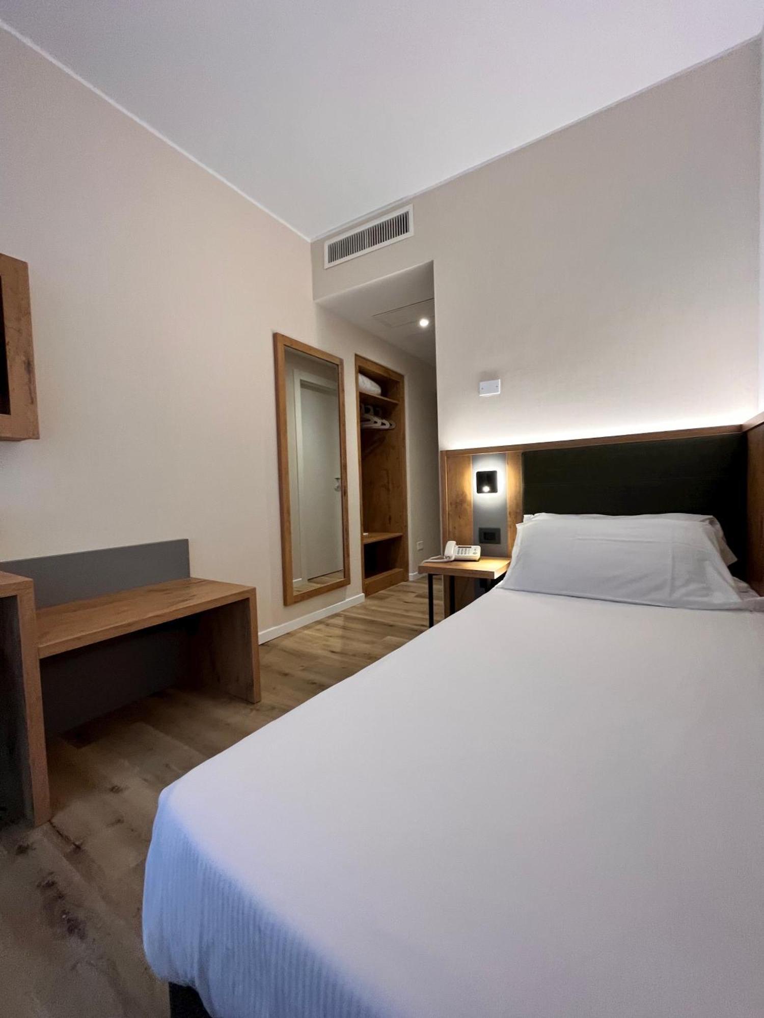 Hotel America Trento Esterno foto